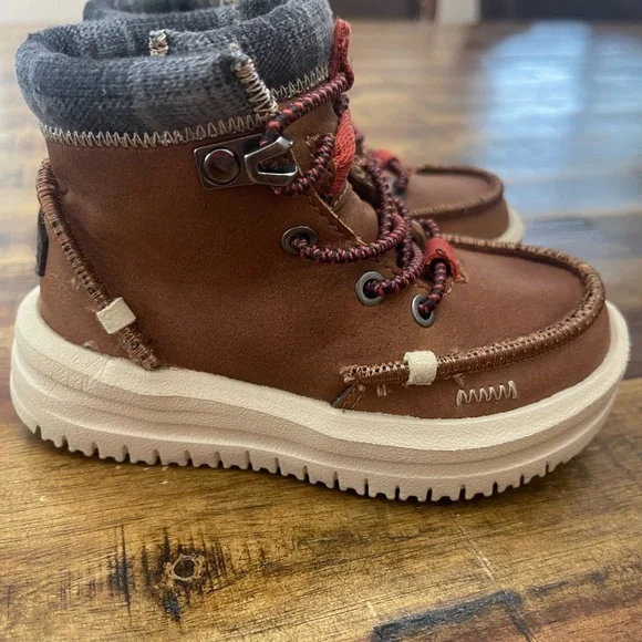 Hey Dude Kids Boots in Brown and Red “Bradley” - Picture 3 of 11